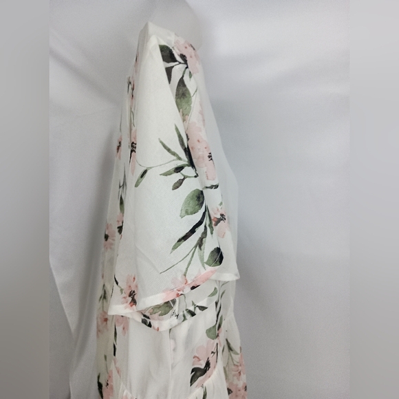 NWOT TORRID WHITE FLORAL CHIFFON SHORT FLUTTER SLEEVE HI-LO TUNIC TOP (#1,387) - Picture 5 of 7